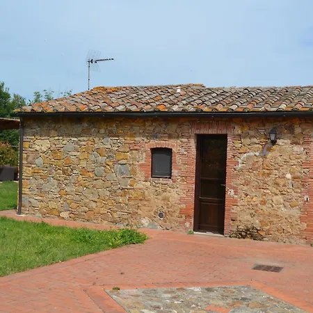 Aparthotel Antico Borgo Casalappi 5*