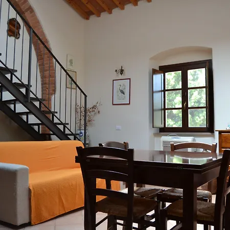 Apart Otel Antico Borgo Casalappi 4*