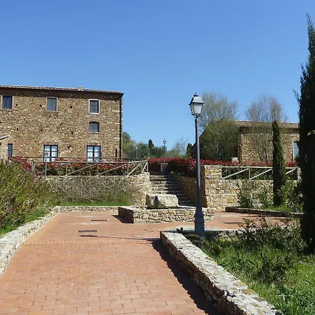 Apart Otel Antico Borgo Casalappi 4*